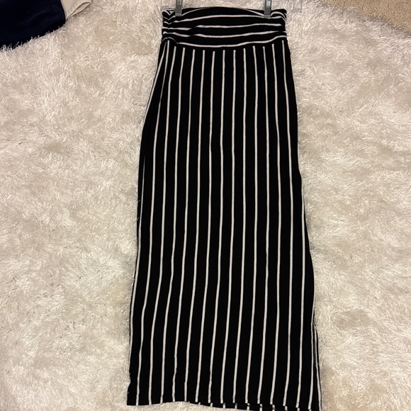 A. Byer Dresses & Skirts - A. Byer Black and White Maxi Skirt